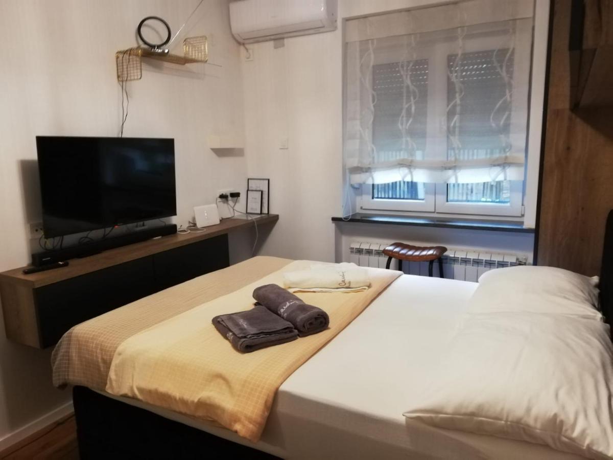 Piccolo App Apartment ซาเกร็บ ภายนอก รูปภาพ